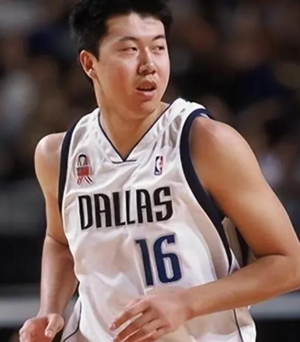 七位中国球员在NBA最强一战，易建联31+5，姚明41+16，其他五位呢(中国球员)