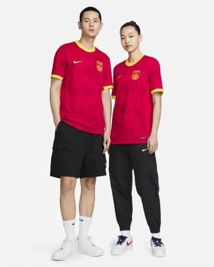 中国男足、女足球衣上架耐克官网，售价599元人民币(足球耐克)