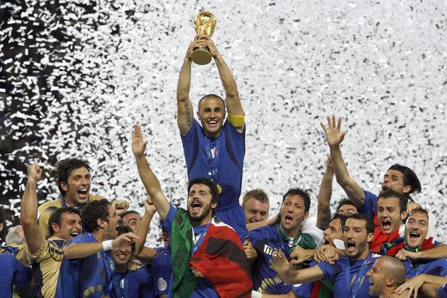 2006年今日意大利第四次捧起世界杯，齐祖染红\\u0026蓝军点球大战获胜(2006世界杯)
