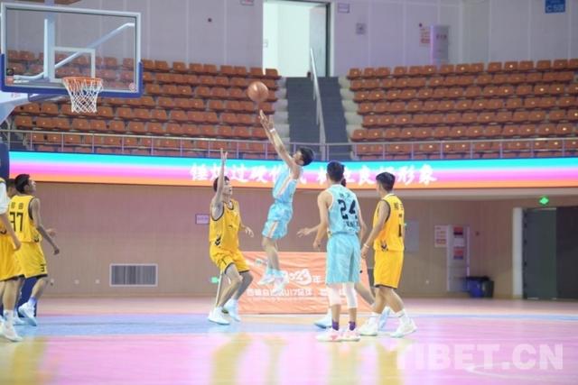 2023年西藏自治区U17足球、篮球锦标赛开幕(拉萨足球)