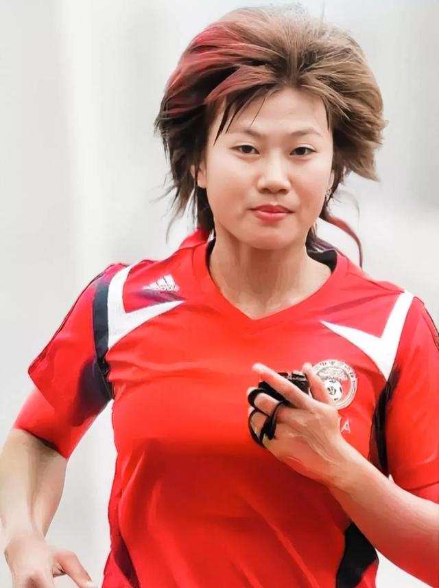 中国足球史上十位伟大的女将 1、绝色黑珍珠—韩端 ...(中国女子足球)