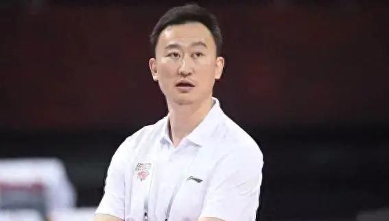 从本赛季来看，这3位教练完全可以担任中国男篮主教练(篮球教练)