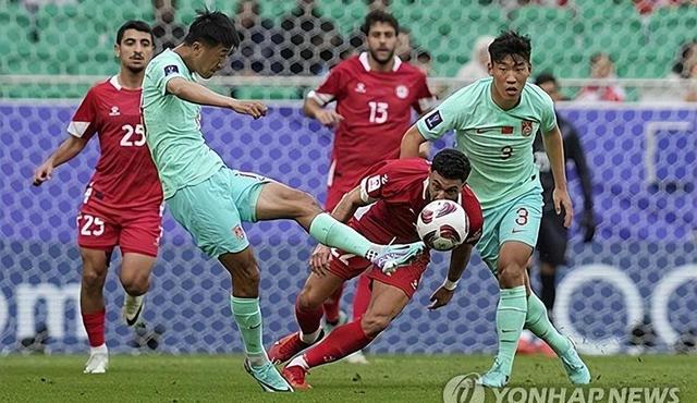 中国足球在卡塔尔遭重挫，韩媒嘲讽建议早归(足球卡塔尔)