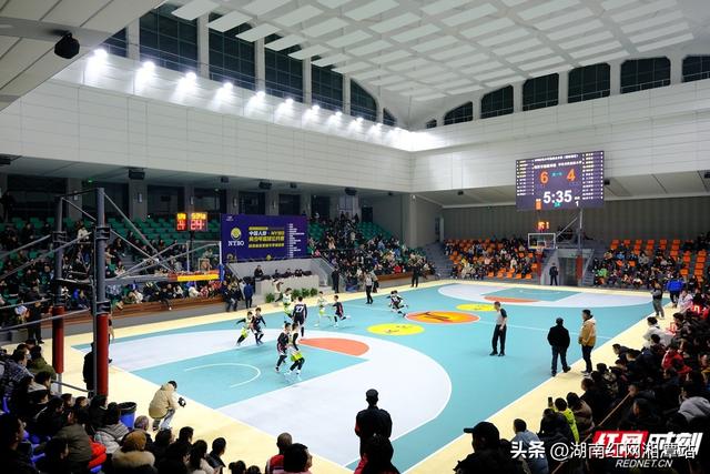 组图丨NYBO青少年篮球公开赛湘潭开赛 679名篮球少年同场竞技(少年篮球)