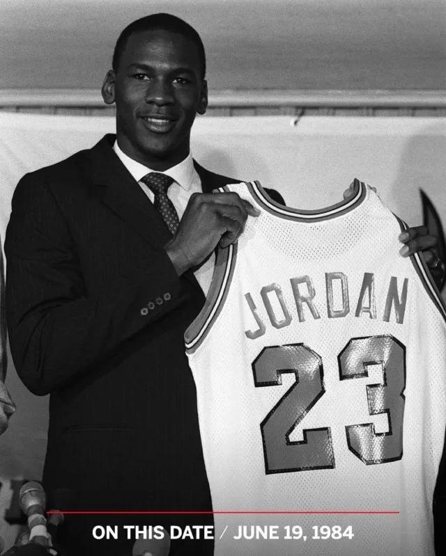 NBA75大巨星第一名迈克尔·乔丹，篮球之神那些记录至今不能打破(乔丹 篮球)