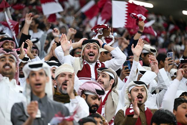 （亚洲杯）足球——卡塔尔队晋级四强(足球卡塔尔)