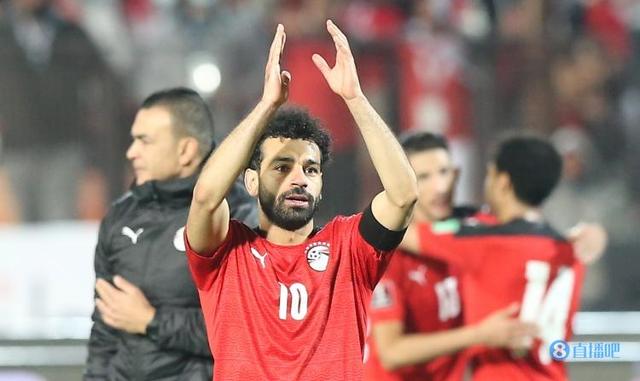 萨拉赫：我的存在不会给埃及队友带来压力，任何球员都可替代(埃及球员)