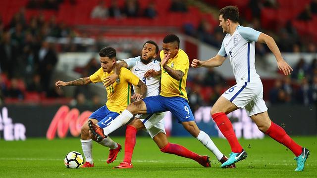 【复盘】英格兰vs巴西：两种风格，一场闷平(巴西vs英格兰)