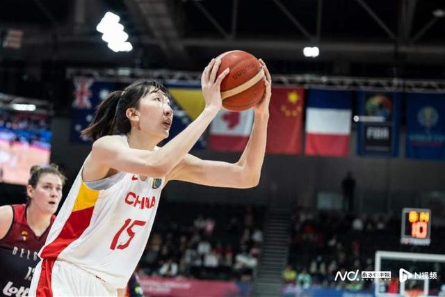 中国女篮完胜劲旅比利时挺进世界杯八强，淘汰赛面临更大考验(女篮世界杯)