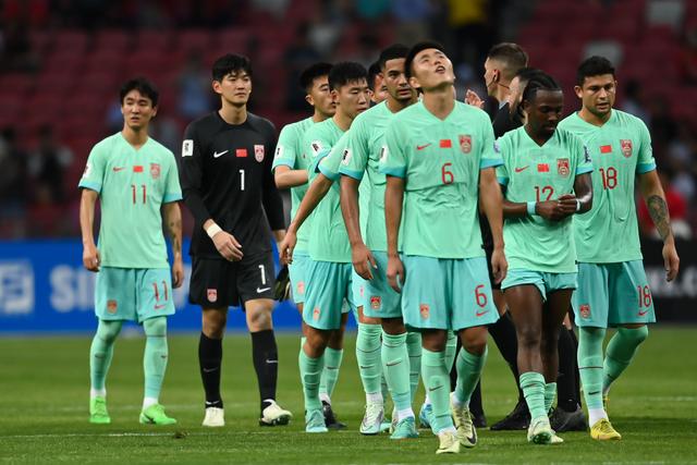 当地华人司机：新加坡早已放弃足球 不要被中国队打个8-0就好了(足球直)