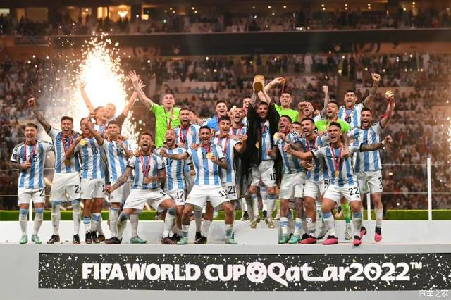 梅西加冕 阿根廷问鼎卡塔尔世界杯冠军(卡塔尔世界杯冠军)