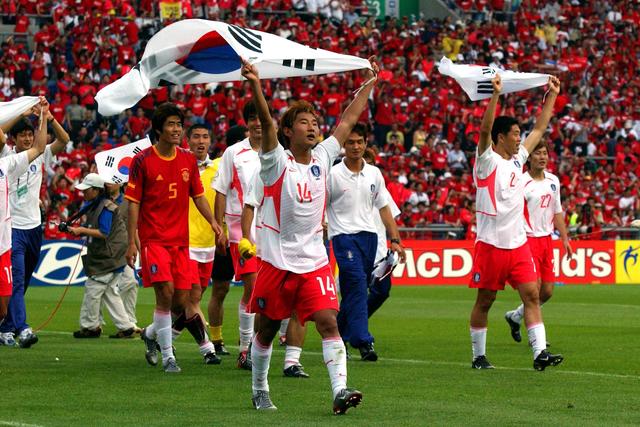 02年世界杯为什么韩国人心中的民族荣耀，却是球迷眼里的世纪丑闻(02年世界杯)
